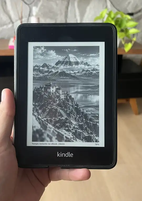 Ilustração do Monte Kailash no Tibete exibida na tela de um Kindle