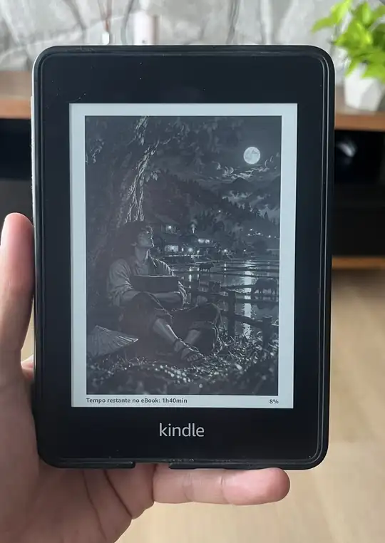 Ilustração do aprendiz sob o luar exibida na tela de um Kindle